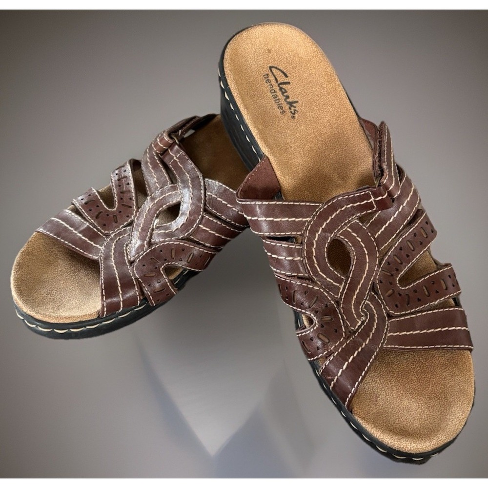 Clarks Brown Leather Sandals Womens Size 10 M Slides Shoe Leisa Field Wedge Heel